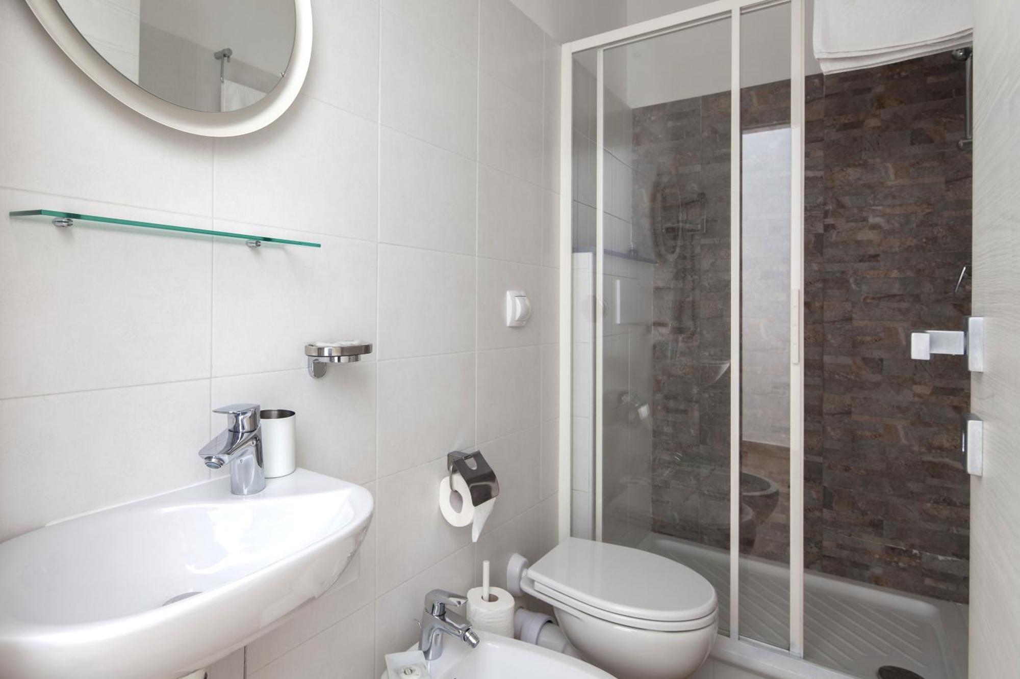 Cinque Terre Charme Rooms La Spezia Ngoại thất bức ảnh
