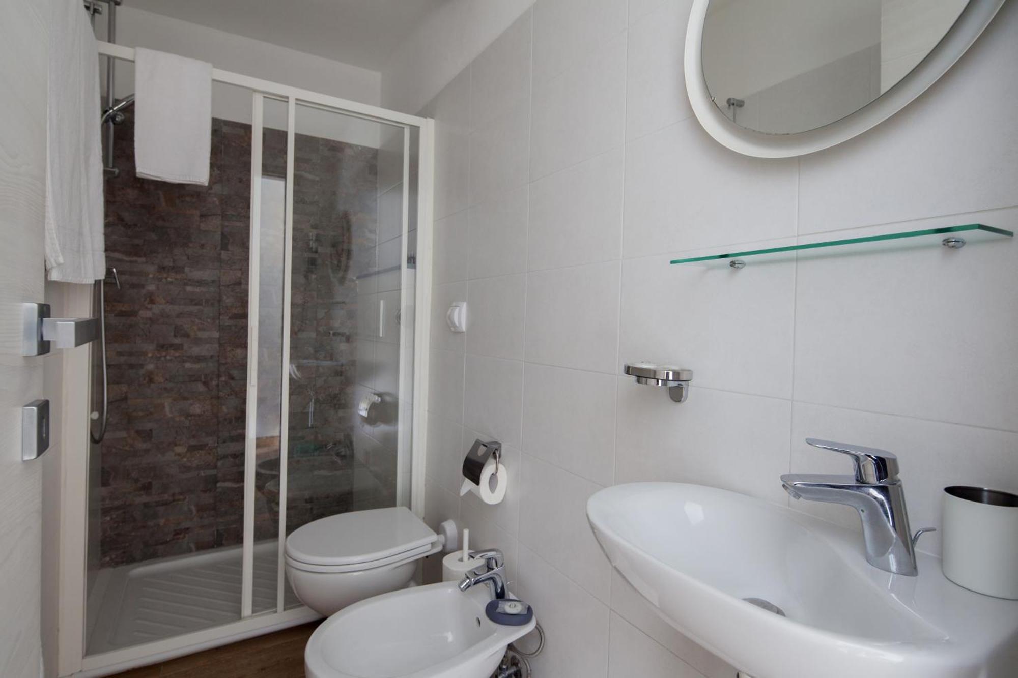 Cinque Terre Charme Rooms La Spezia Ngoại thất bức ảnh